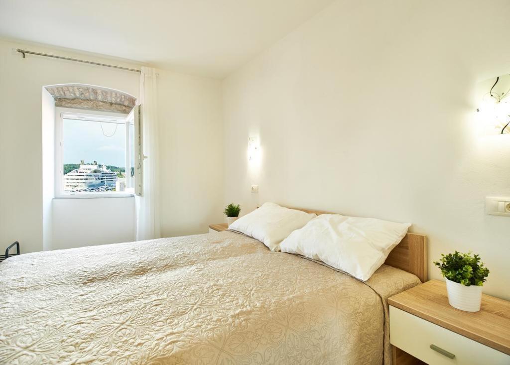Roviv Apartments In The Old Town By Irundo Rovinj Exterior photo