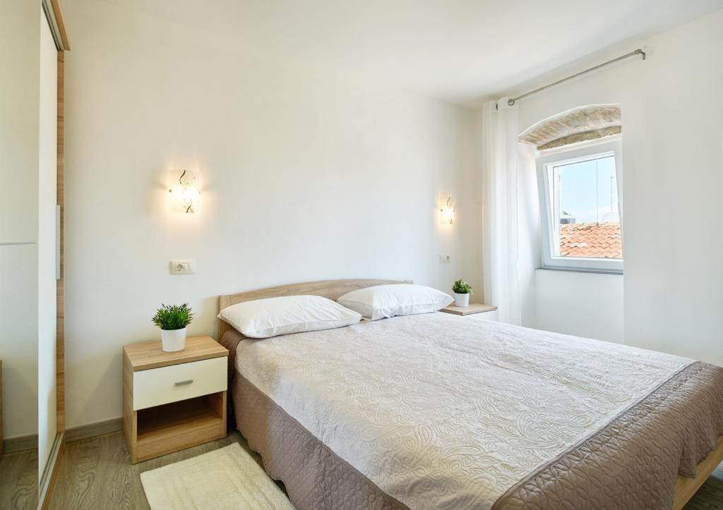 Roviv Apartments In The Old Town By Irundo Rovinj Exterior photo